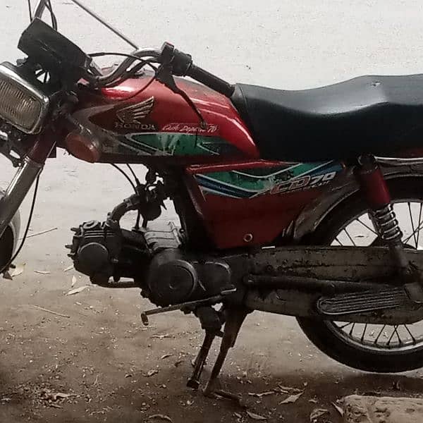 Honda CD70 2013 3