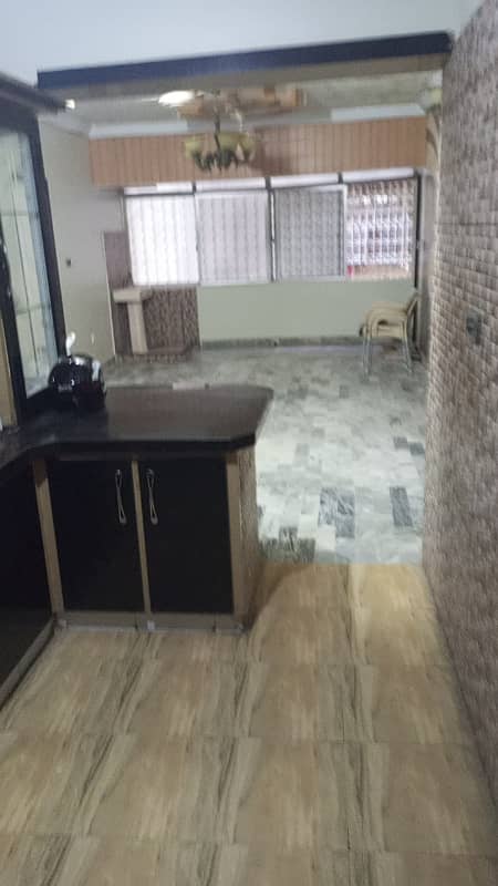 4 BEDS DRAWING DINING FLAT IN BOUNDARY WALL 5