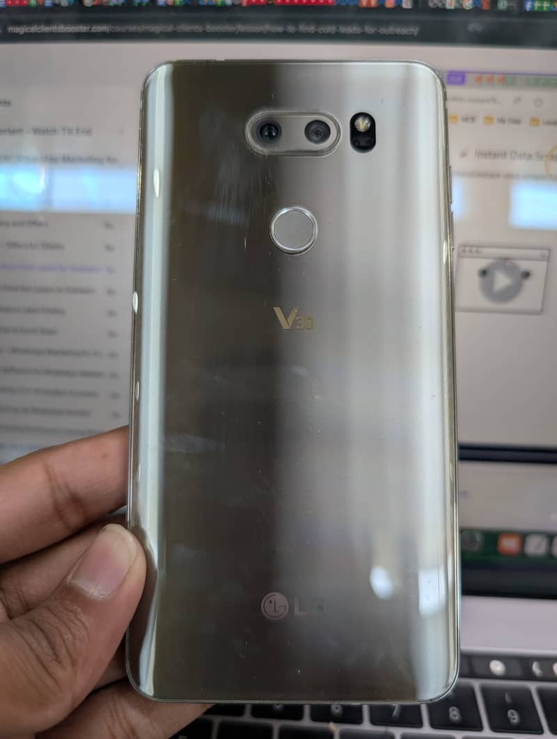 Lg v30 4