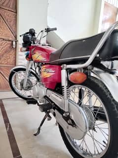 Honda 125 2021 ka model he 6 month ka