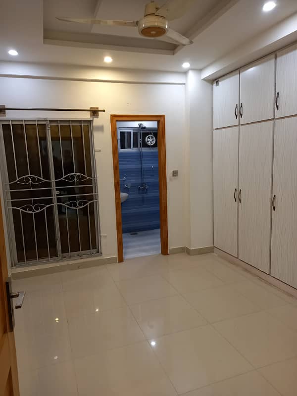 3 Bedroom Unfurnished Apartment Available For Rent in E/11/4 0