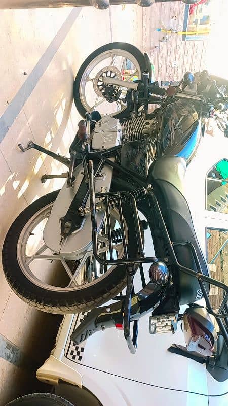 Suzuki GS150 Self Start Good Condition  10/10. Islamabad registered 7