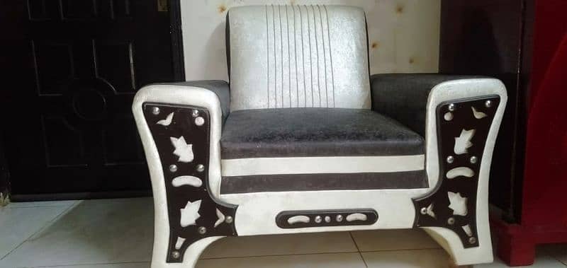 six peice sofa set with glass center tabla 1