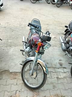 Honda CD 70 2024