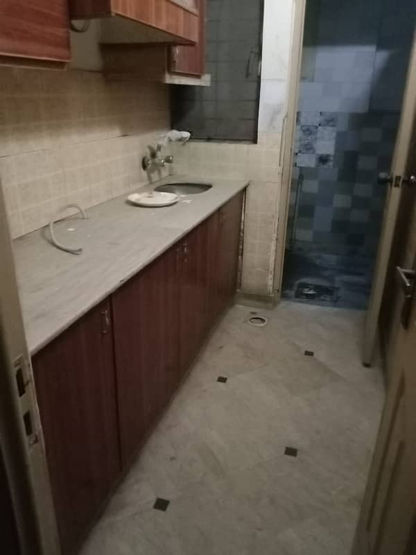 2.5 MARLA BEAUTIFUL HOUSE FOR SALE AT THE PRIME LOCATION OF JOHAR TOWN LAHORE 4