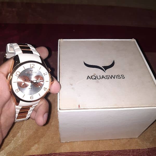 Aqua Swiss Luxury Watch (White) 0