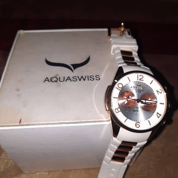 Aqua Swiss Luxury Watch (White) 2