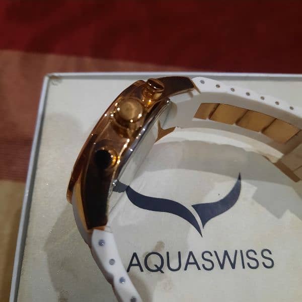 Aqua Swiss Luxury Watch (White) 3