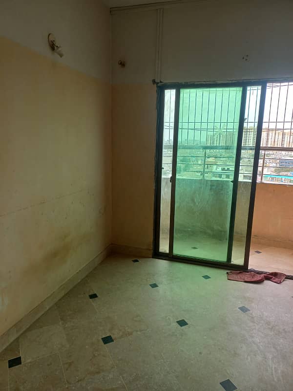 3 bed dd corner flat for rent on main road project 8