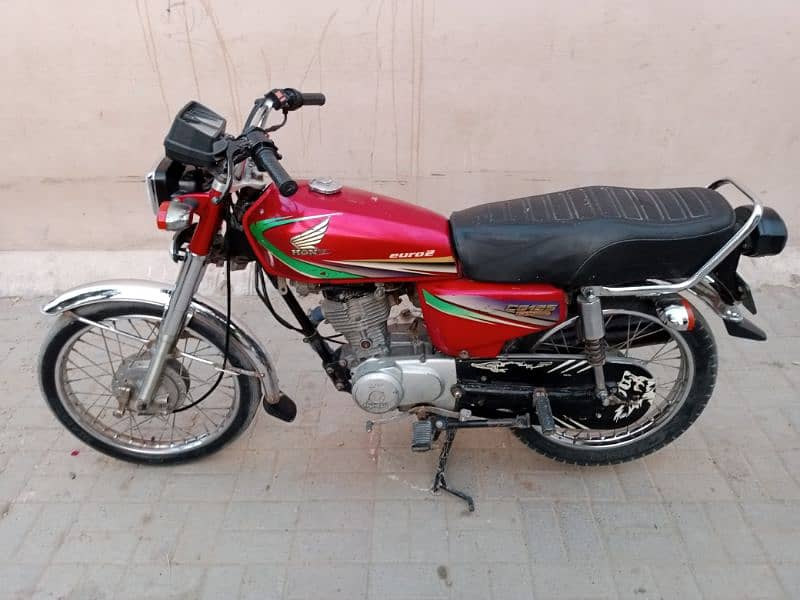 HONDA 125CC 2014 MODEL KARACHI NUMBER 2