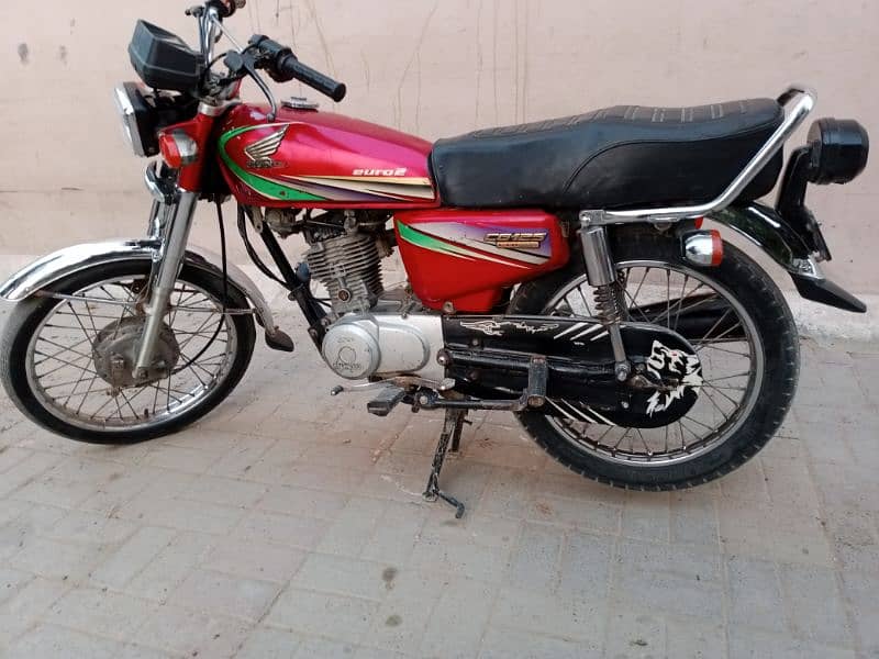 HONDA 125CC 2014 MODEL KARACHI NUMBER 11