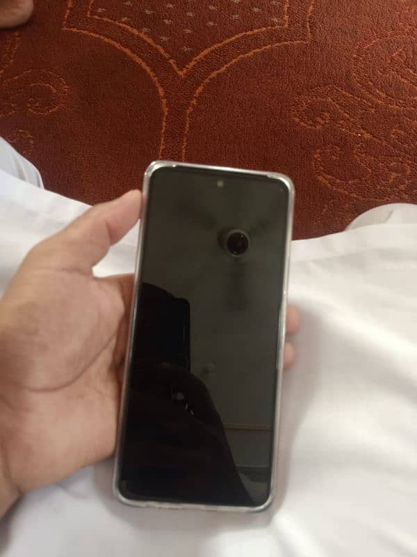 vivo y28 8+8 128 only serious buyer contact me 6