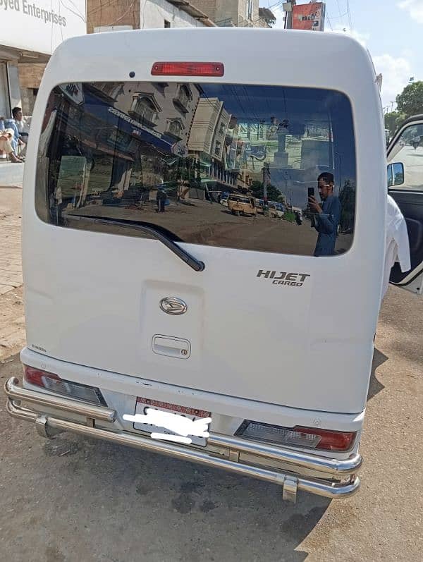 Daihatsu Hijet 2020 4