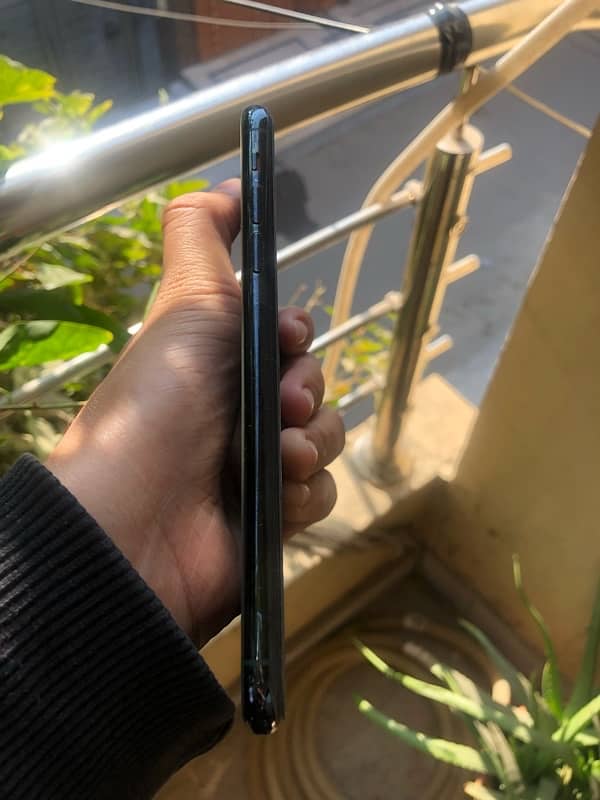 IPhone 11 Pro Max Urgent sale 0