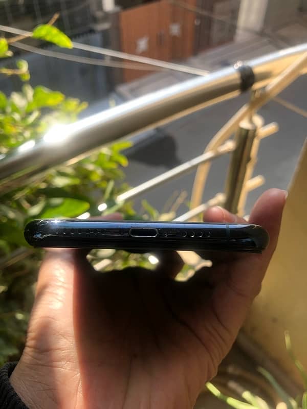 IPhone 11 Pro Max Urgent sale 4