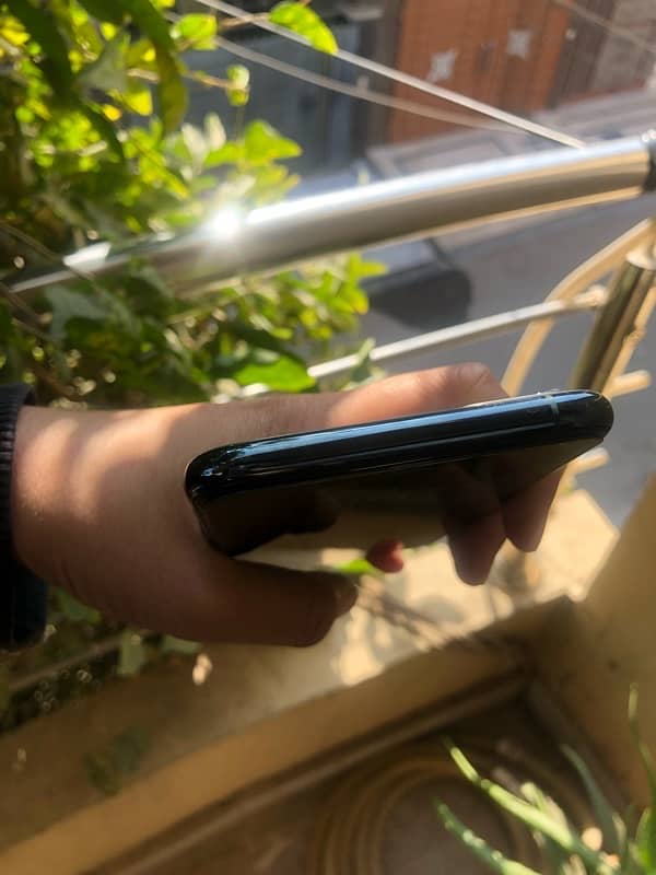 IPhone 11 Pro Max Urgent sale 5