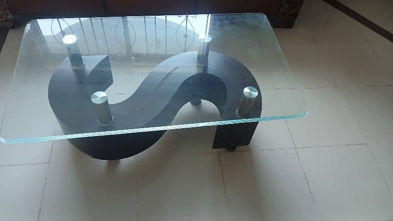 centre table in good condition 1