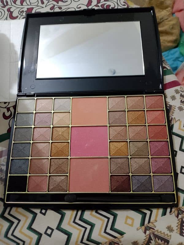 sweet rose 36 eyeshadow and 3 blusher 0