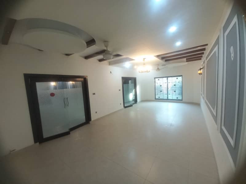 1 kanal house for rent available in Valencia Housing Society Lahore 2