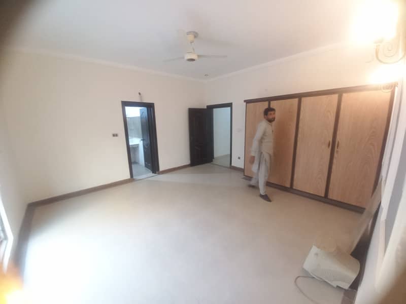 1 kanal house for rent available in Valencia Housing Society Lahore 17