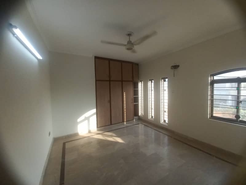 1 kanal house for rent available in Valencia Housing Society Lahore 20