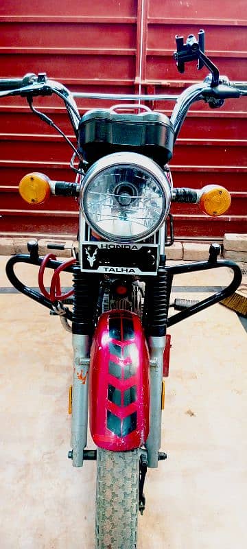 Honda 100 Old is Gold 17