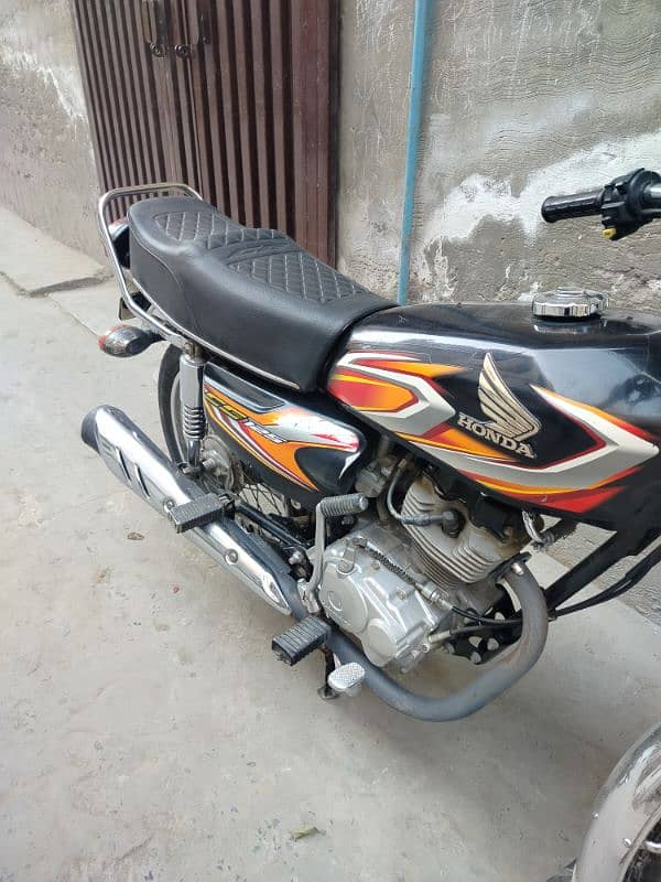 Honda 125 urgent selal 4