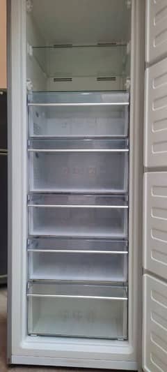 vertical freezer