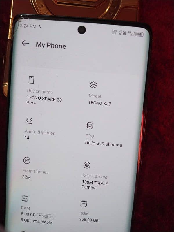 Tecno comon 20 pro Plus 8+8,256 pic me dakho friend carck hai tora sa 2
