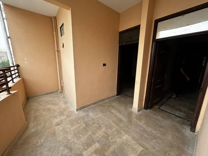 Brand New 1250 Sqft 3 Bed Lounge 2nd Floor Single Belt West Open Flat For Sale In Karachi University Emp. CHS 11