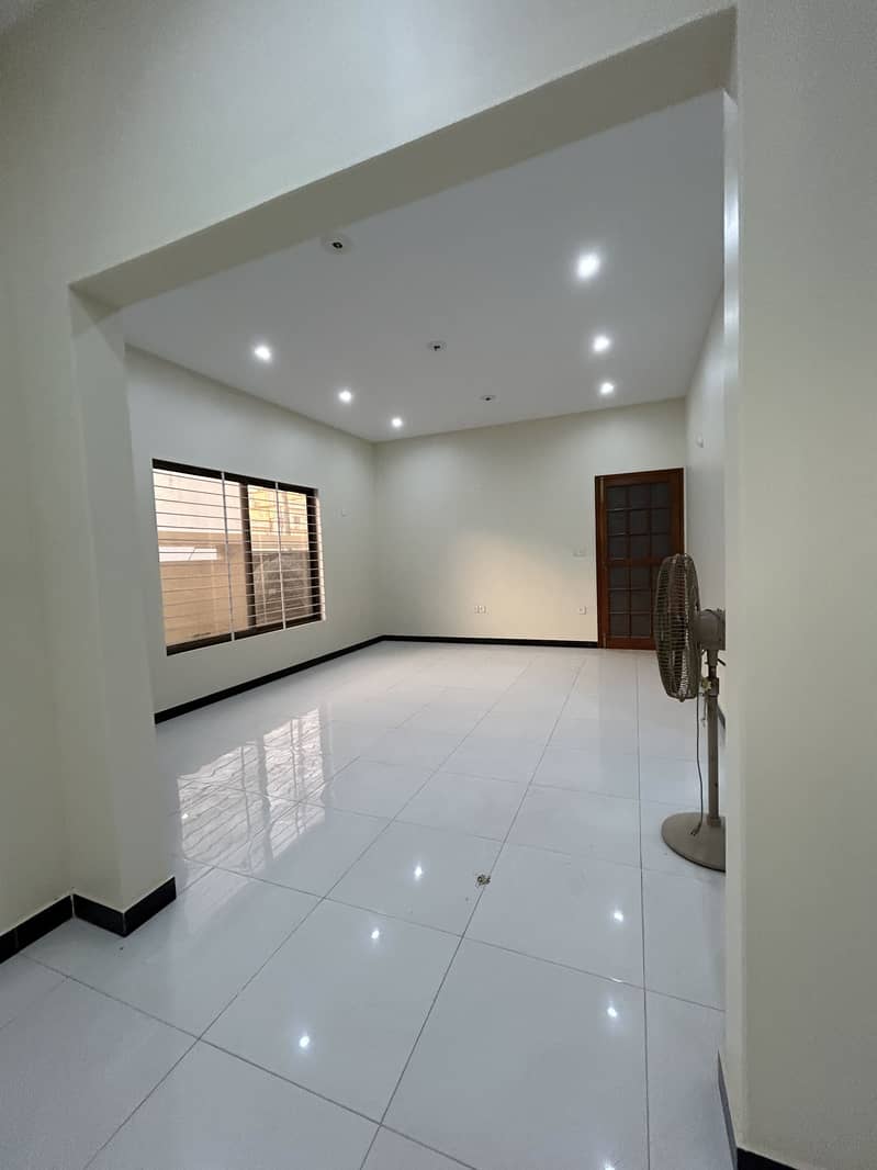 400 Sq Yds Brand New G+1 West Open For Sale In Karachi University CHS 5