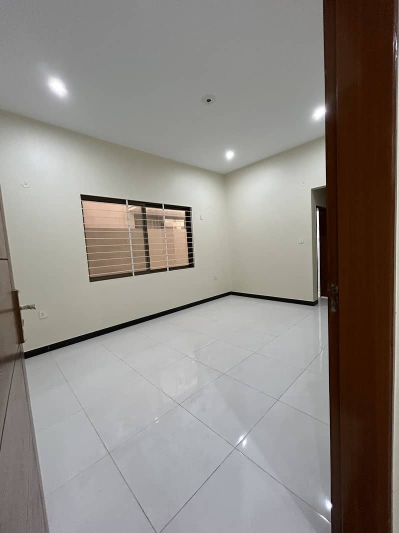 400 Sq Yds Brand New G+1 West Open For Sale In Karachi University CHS 9