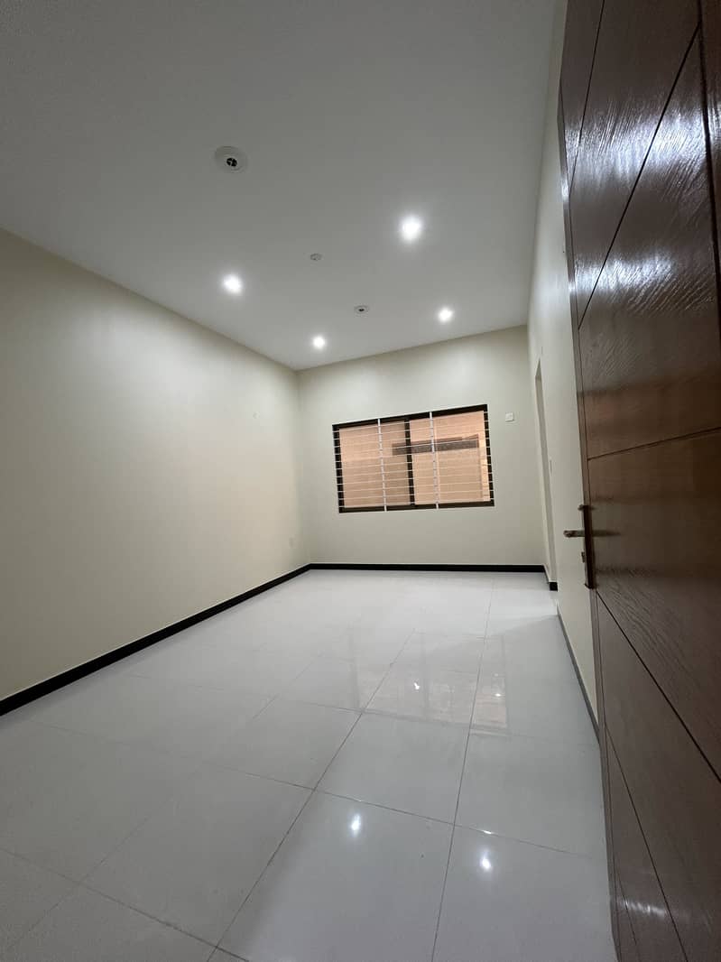 400 Sq Yds Brand New G+1 West Open For Sale In Karachi University CHS 11