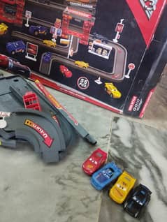 Racing Car Tracks with 4 cars