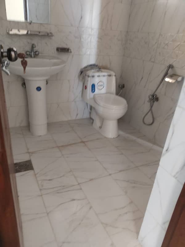 House for rent in g-10 Islamabad 10