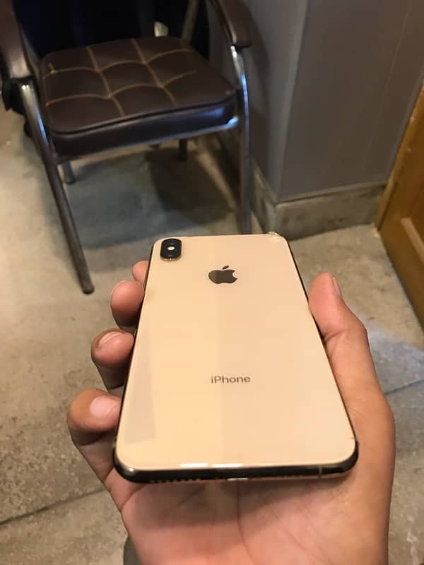 iPhone XS Max 1