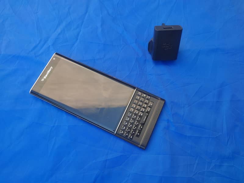 Blackberry Priv PTA original charger Saaf or genuine 9/10 0