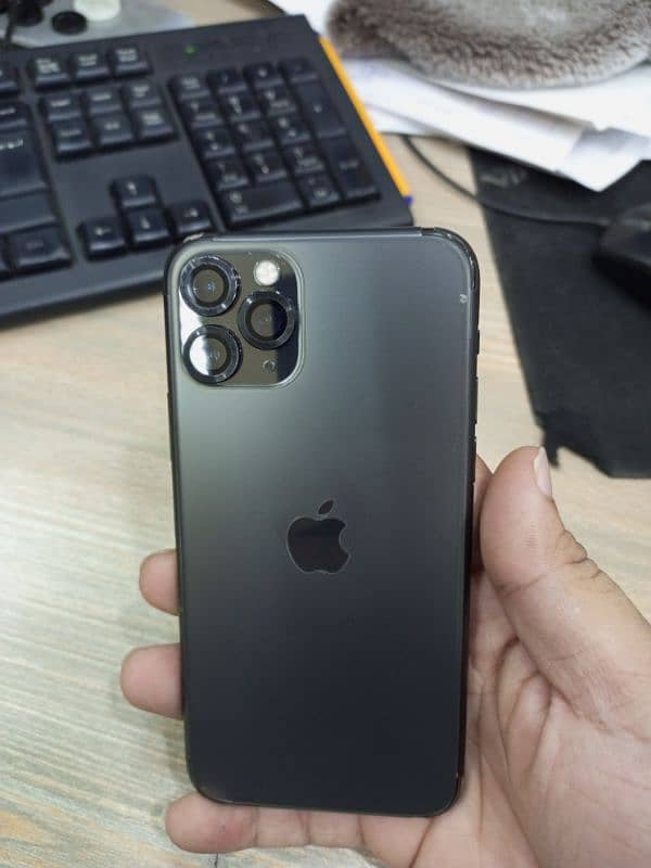 i phone 11 pro 2