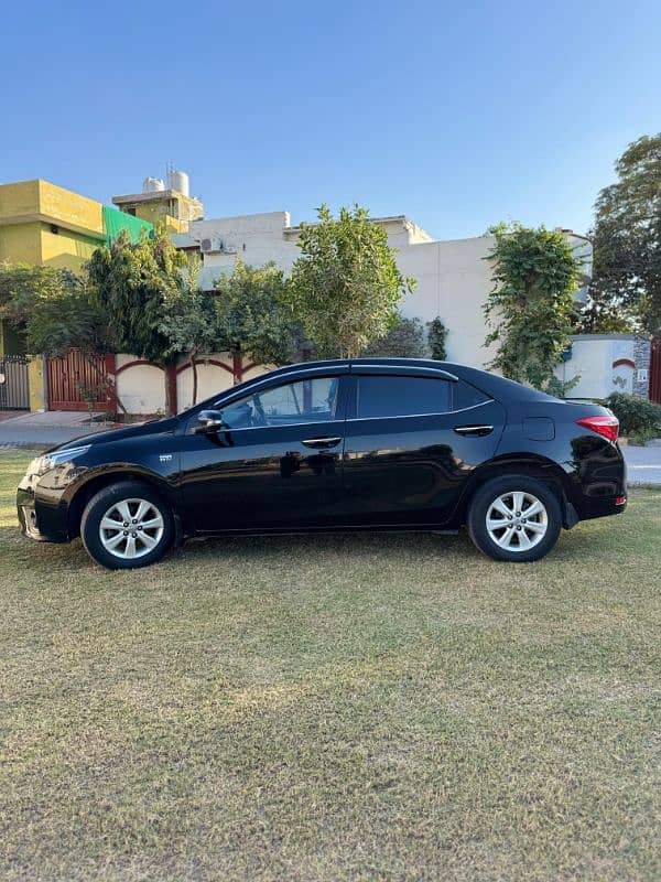 Toyota Altis Grande 2015 Total Genuine 2