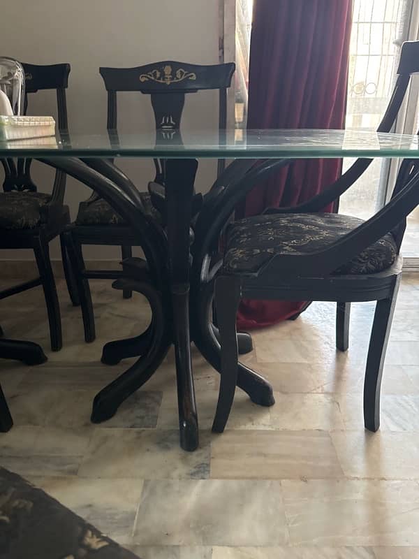 dining table for sell 2