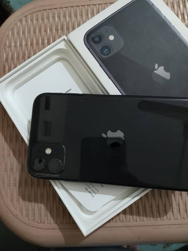 iphone 11 with box 0