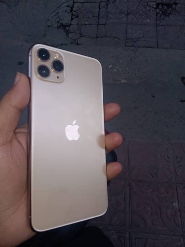 iphone 11 pro max 2