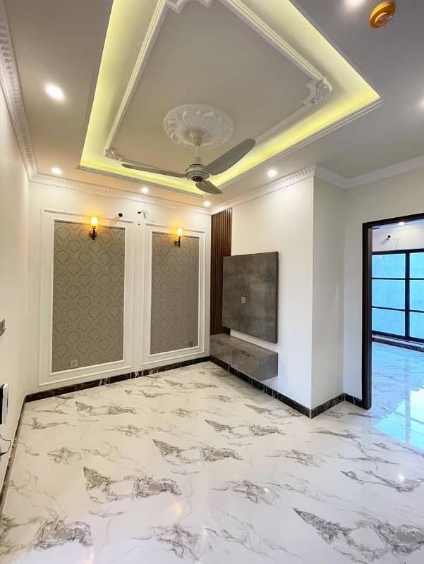 5 Marla Brand new Full House For Sale In DHA Phase 5,Block D, Lahore. 10