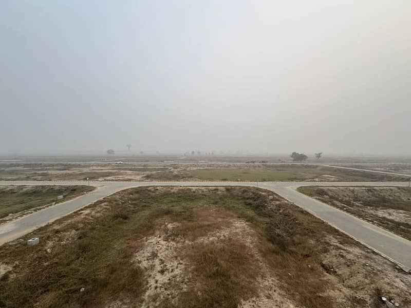 5 MARLA PLOT FOR SALE BEST OPPORTUNITY FOR INVESTOR IN LDA CITY LAHORE 3