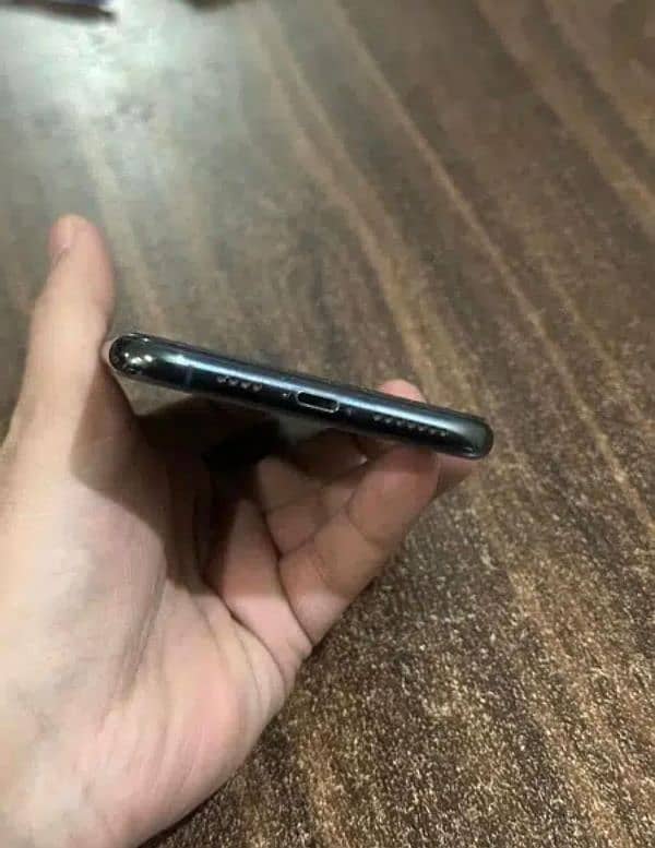 iPhone 11 pro max 2