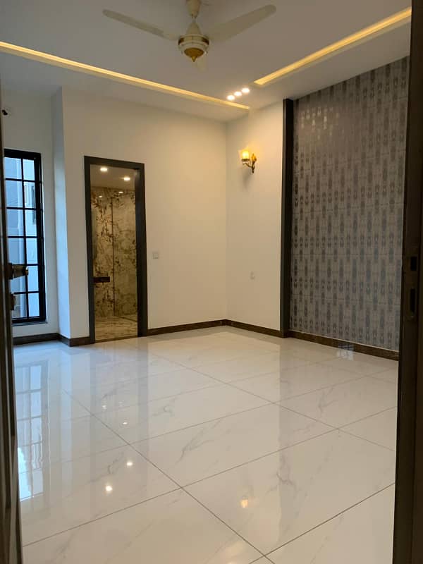 11 Marla Designer House for Sale Sector E, Bahria Town Lahore 12