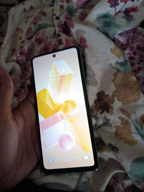 Infinix Hot 40 pro  16gb ram 256gb memory's with box and charger 0