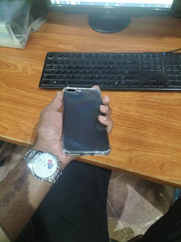 iphone 7+    128 gb with box non PTA 2