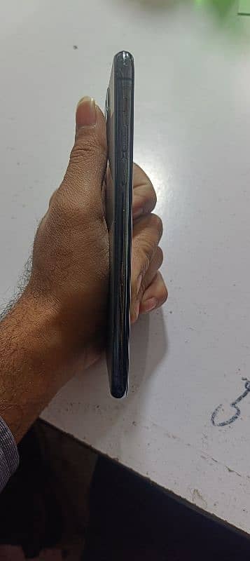 iphone 11 pro max factory unlocked 5