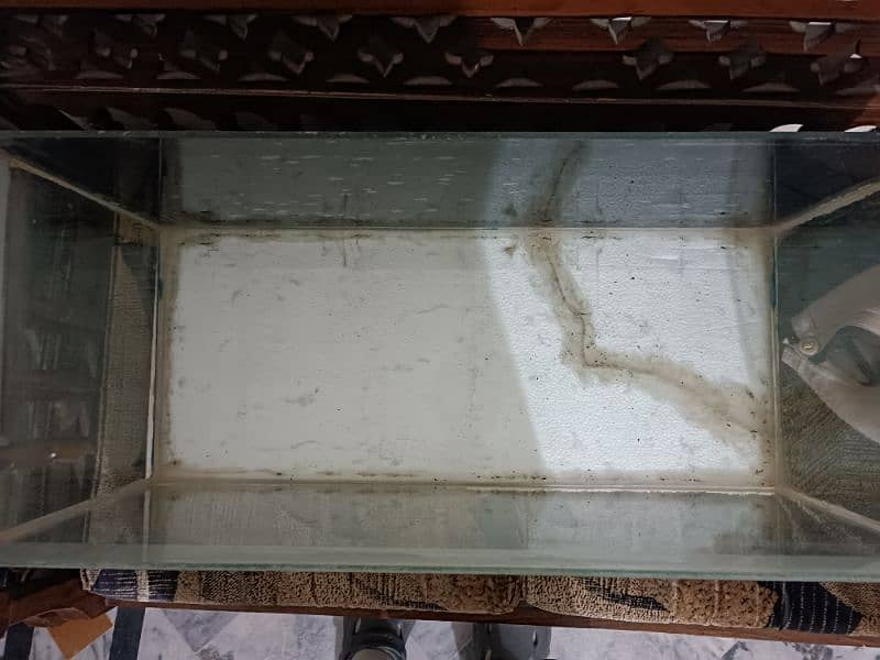 Aquarium For Sale 28" Long & 1 feet hight 2